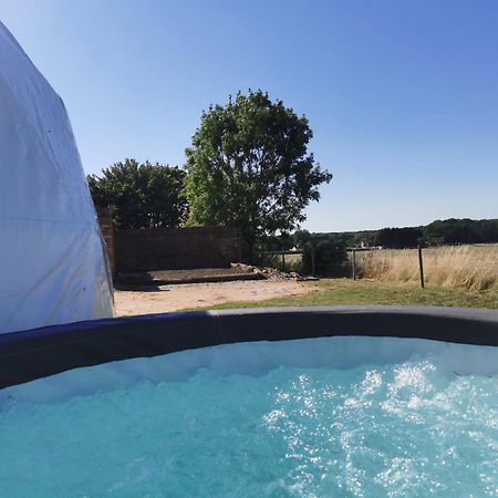 Lincoln Star Dome, Hot Tub, Bbq Apartment Langworth Exterior photo